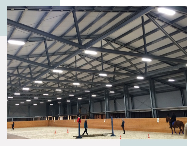 Строительство конных манежей от 609 руб в Инта